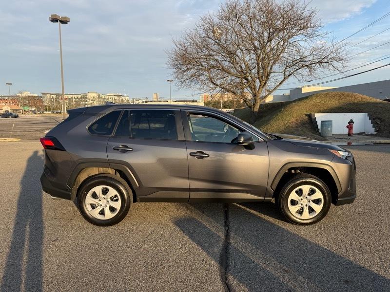 Toyota RAV4 LE AWD 2024