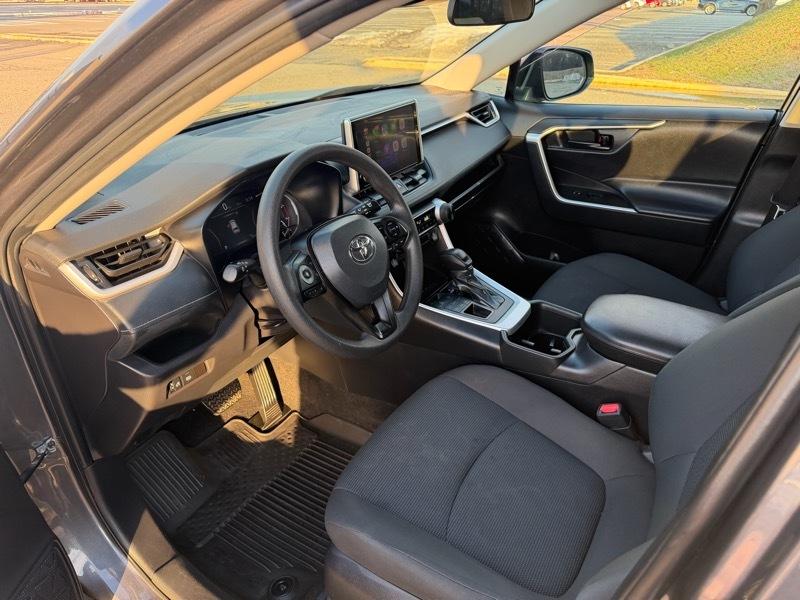 Toyota RAV4 LE AWD 2024