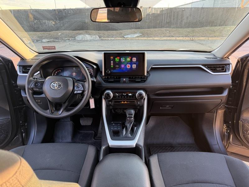 Toyota RAV4 LE AWD 2024