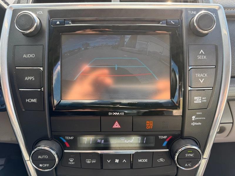 Toyota Camry Hybrid SE 2016