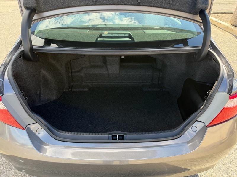 Toyota Camry Hybrid SE 2016