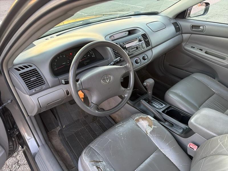 Toyota Camry Standard 2004