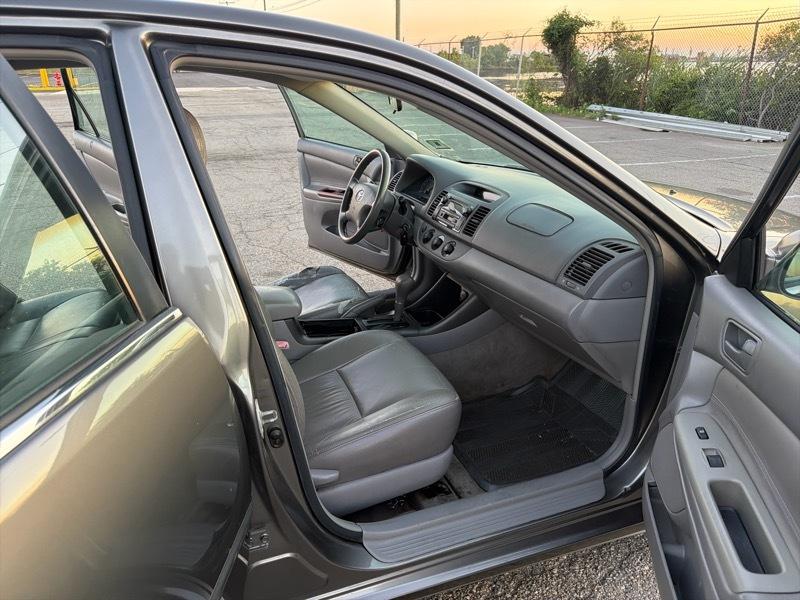 Toyota Camry Standard 2004