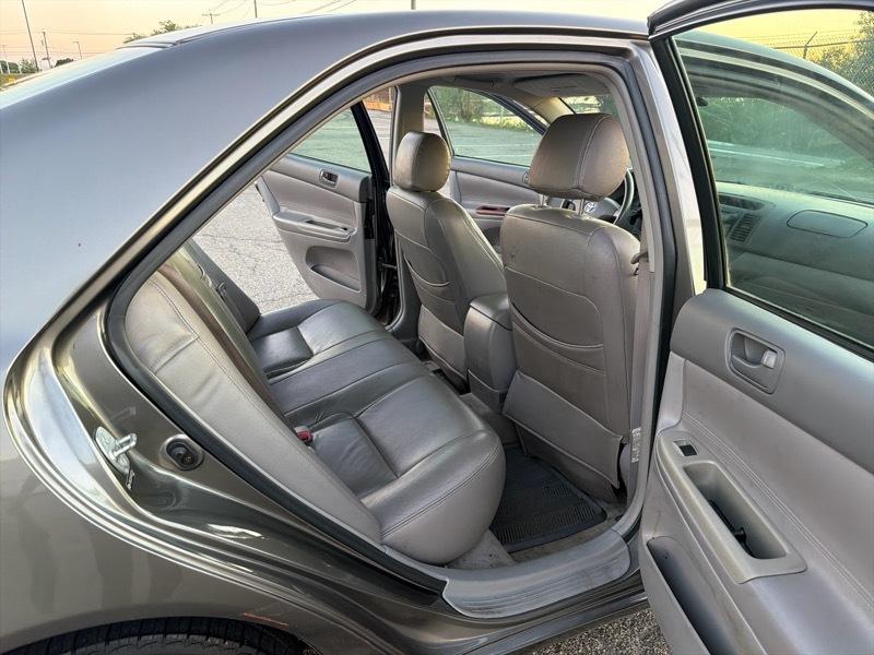 Toyota Camry Standard 2004
