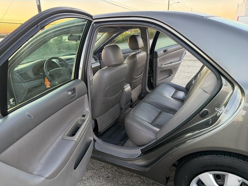 Toyota Camry Standard 2004