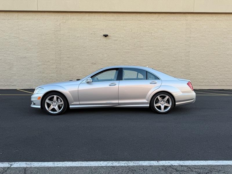 Mercedes-Benz S-Class S550 2010