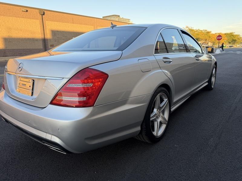 Mercedes-Benz S-Class S550 2010