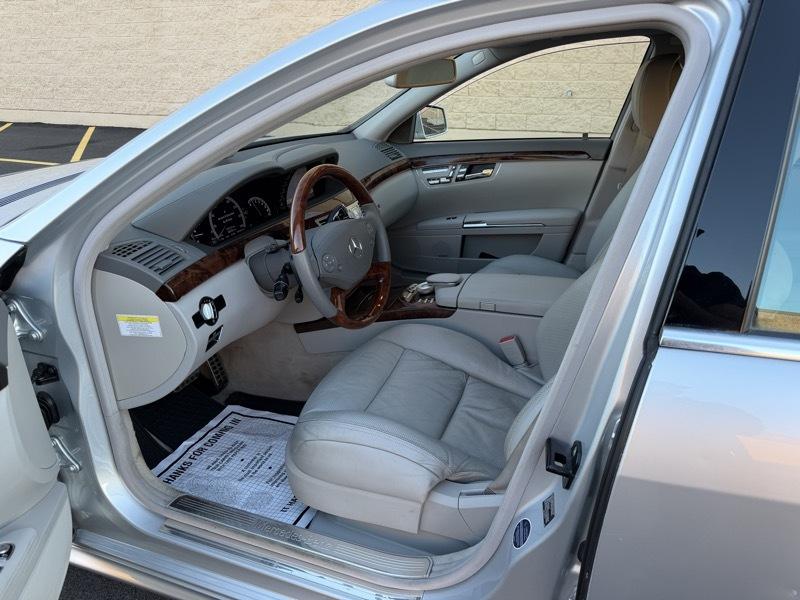 Mercedes-Benz S-Class S550 2010