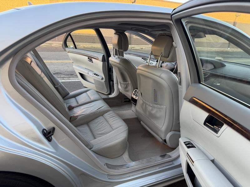 Mercedes-Benz S-Class S550 2010