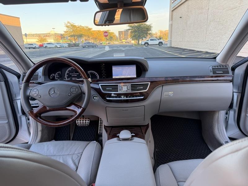 Mercedes-Benz S-Class S550 2010