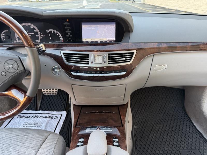 Mercedes-Benz S-Class S550 2010