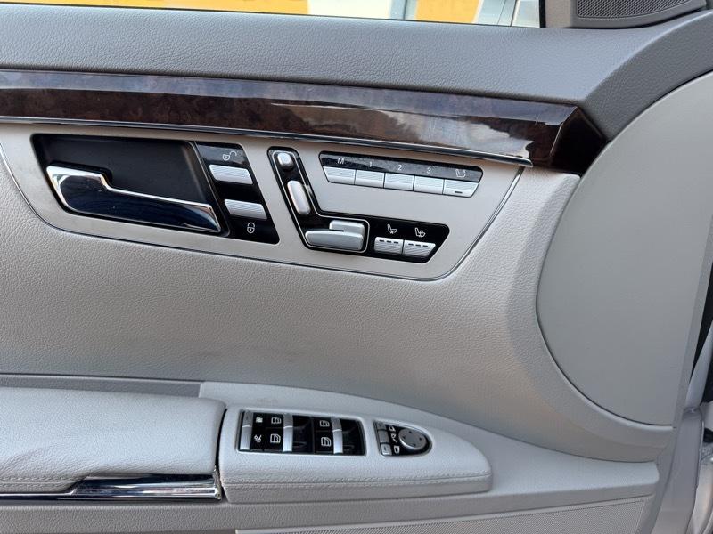 Mercedes-Benz S-Class S550 2010