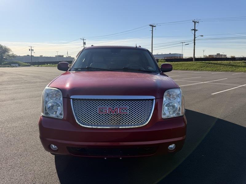 GMC Yukon Denali XL 4WD 2013