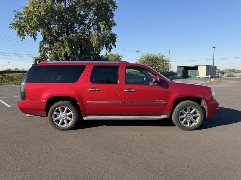 GMC Yukon Denali XL 4WD 2013