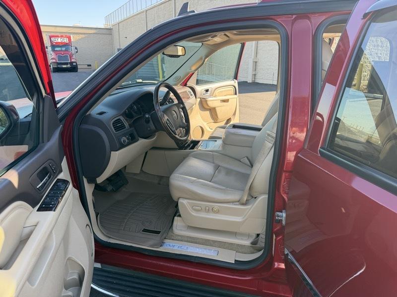 GMC Yukon Denali XL 4WD 2013