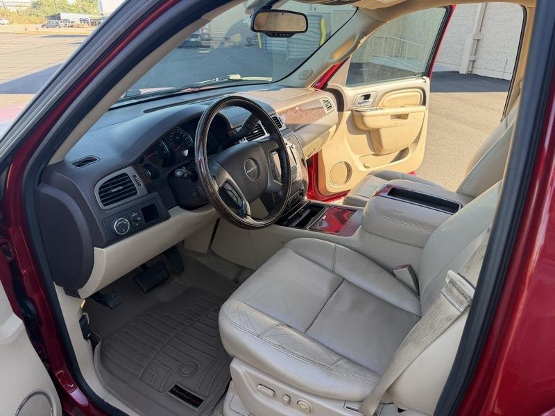 GMC Yukon Denali XL 4WD 2013