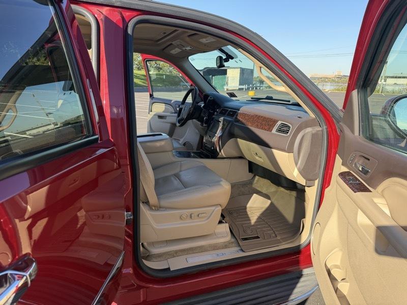 GMC Yukon Denali XL 4WD 2013