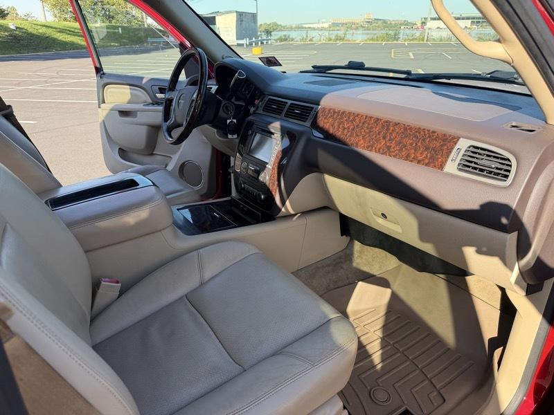 GMC Yukon Denali XL 4WD 2013