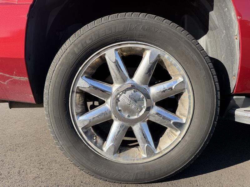 GMC Yukon Denali XL 4WD 2013