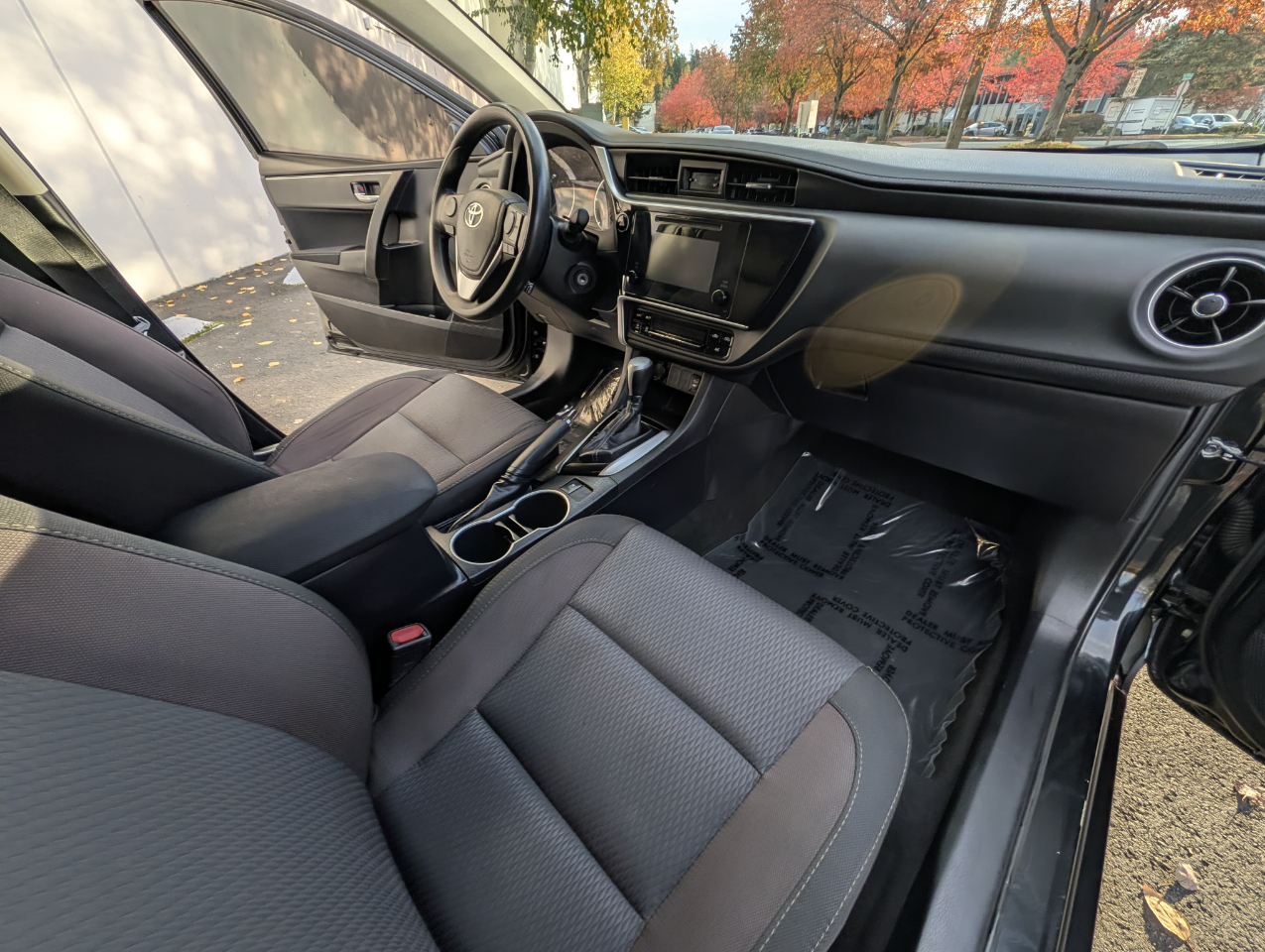 Toyota Corolla LE CVT 2018 Toyota Corolla LE CVT 2018