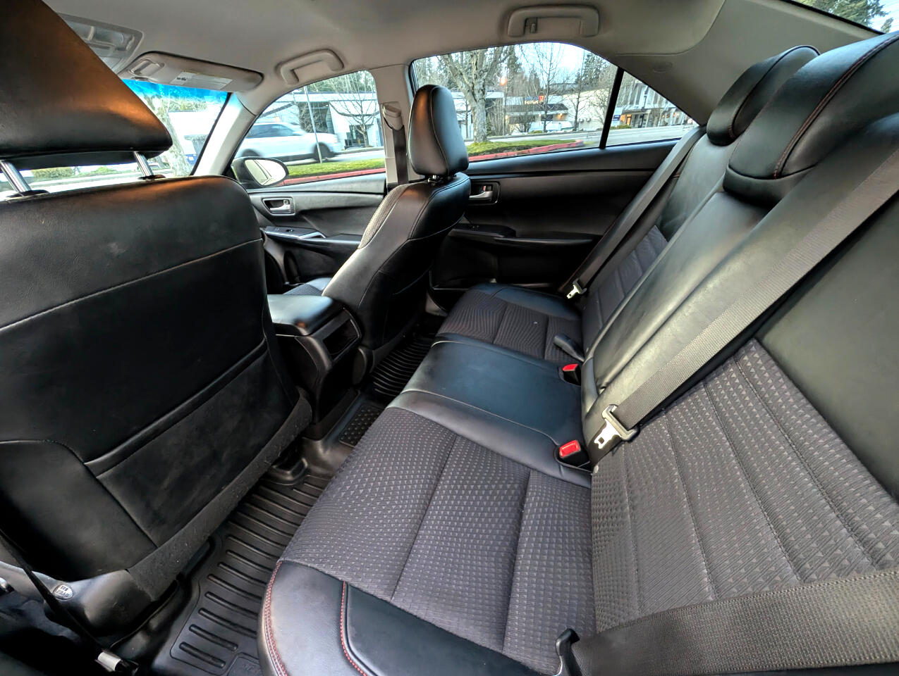 Toyota Camry SE 2015