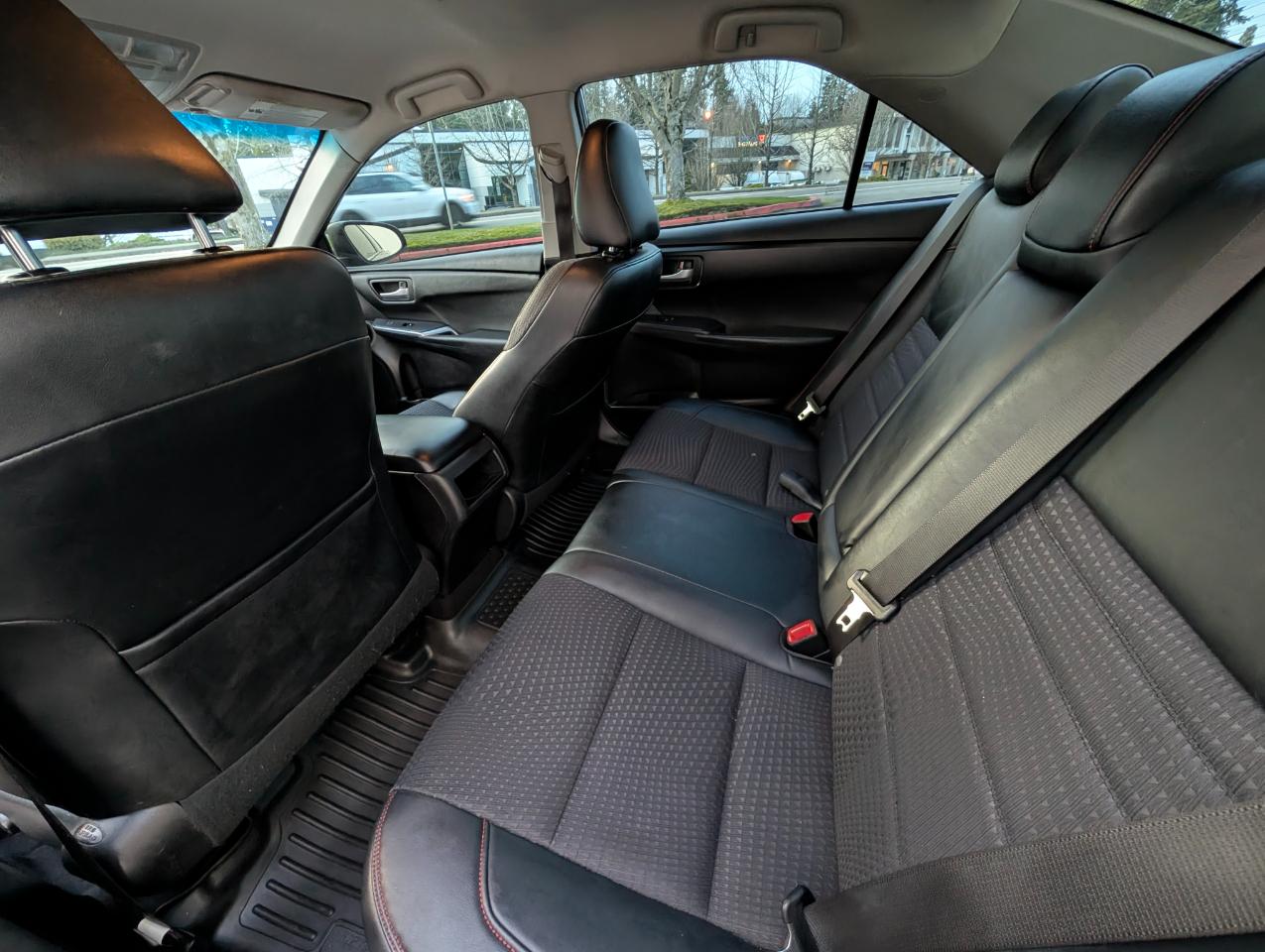 Toyota Camry SE 2015