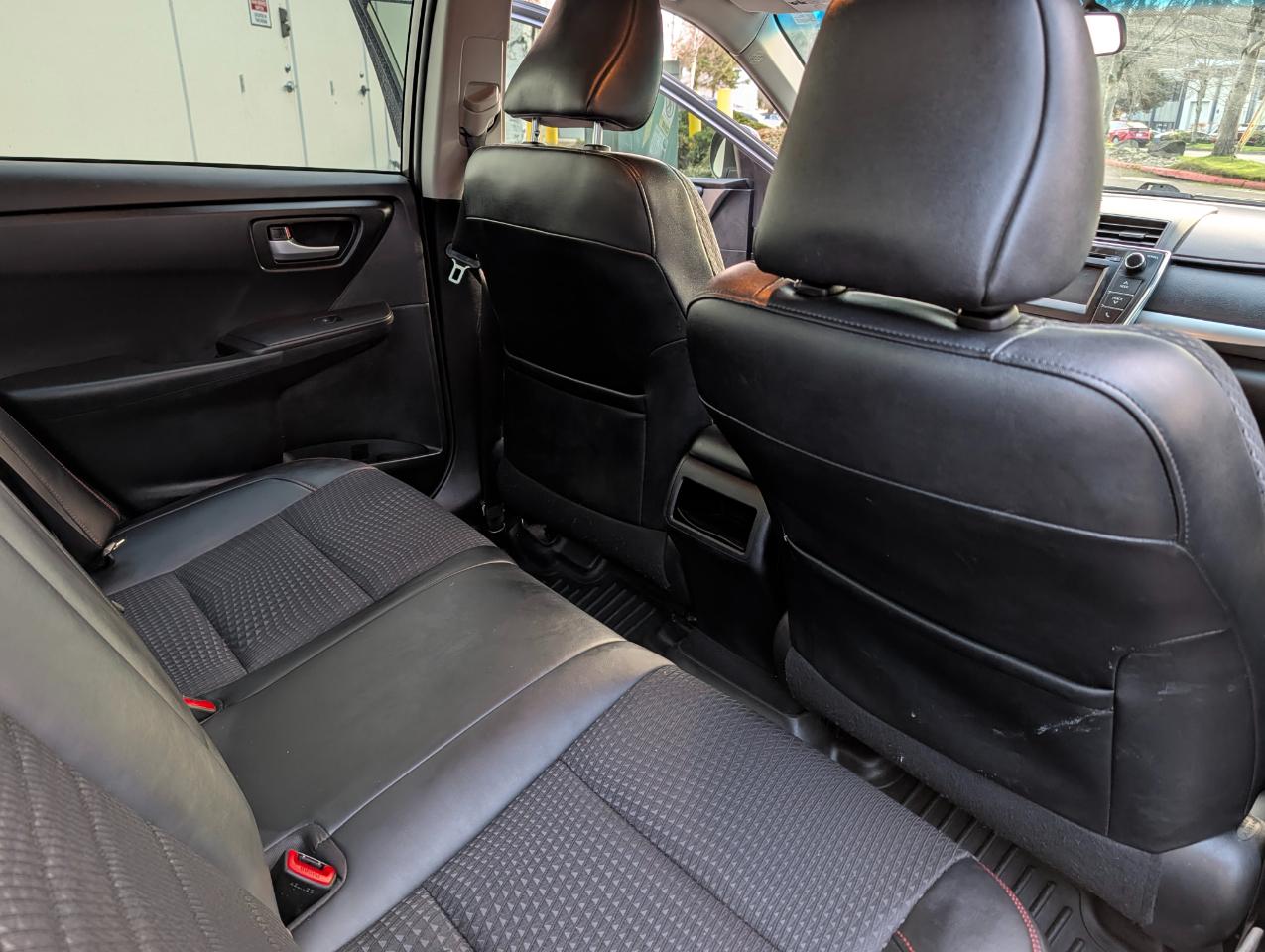 Toyota Camry SE 2015