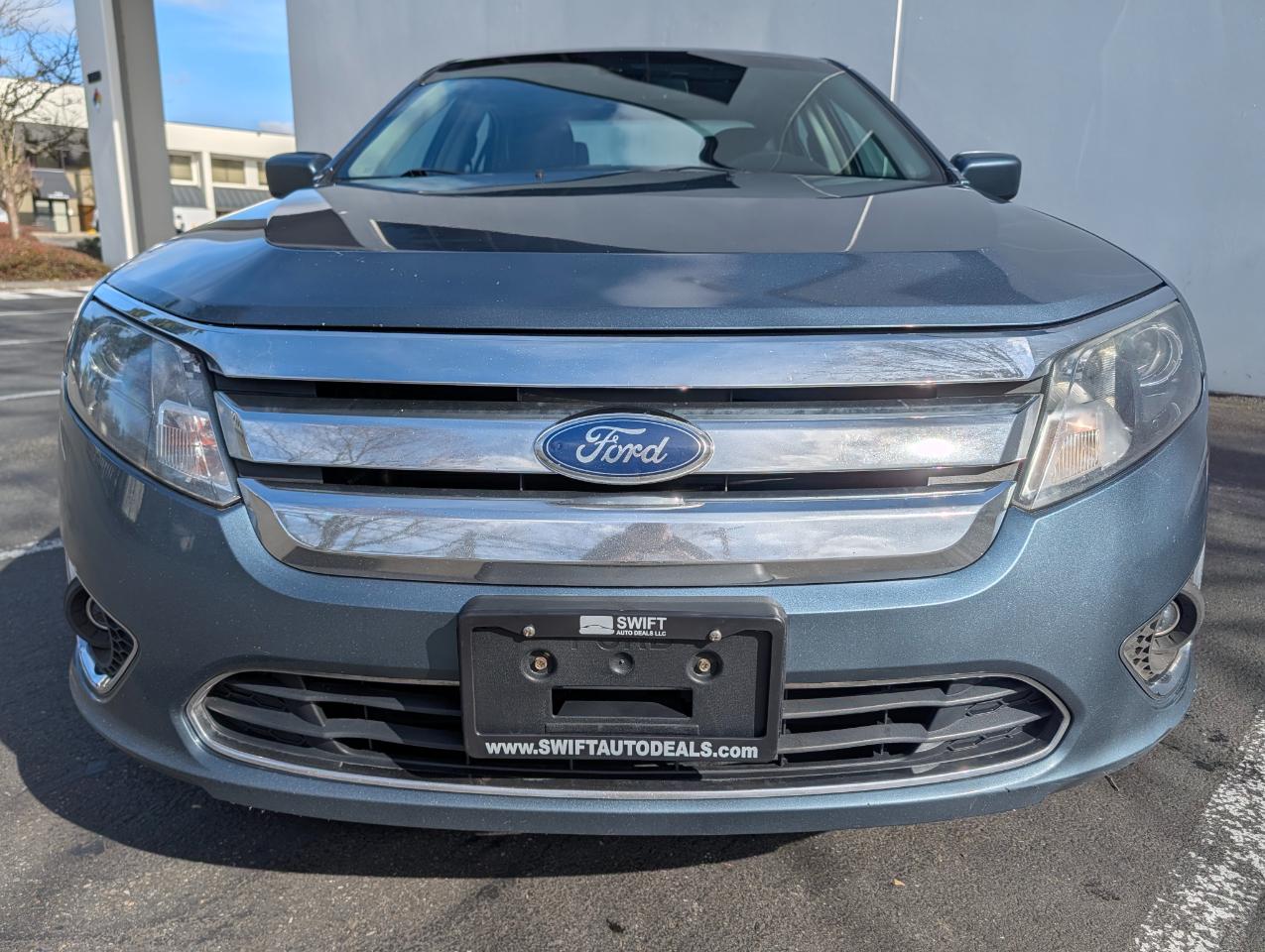 Ford Fusion Hybrid Sedan 2011