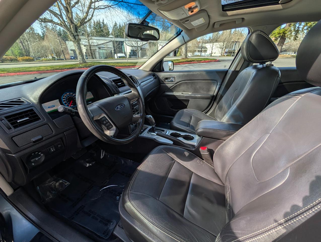 Ford Fusion Hybrid Sedan 2011