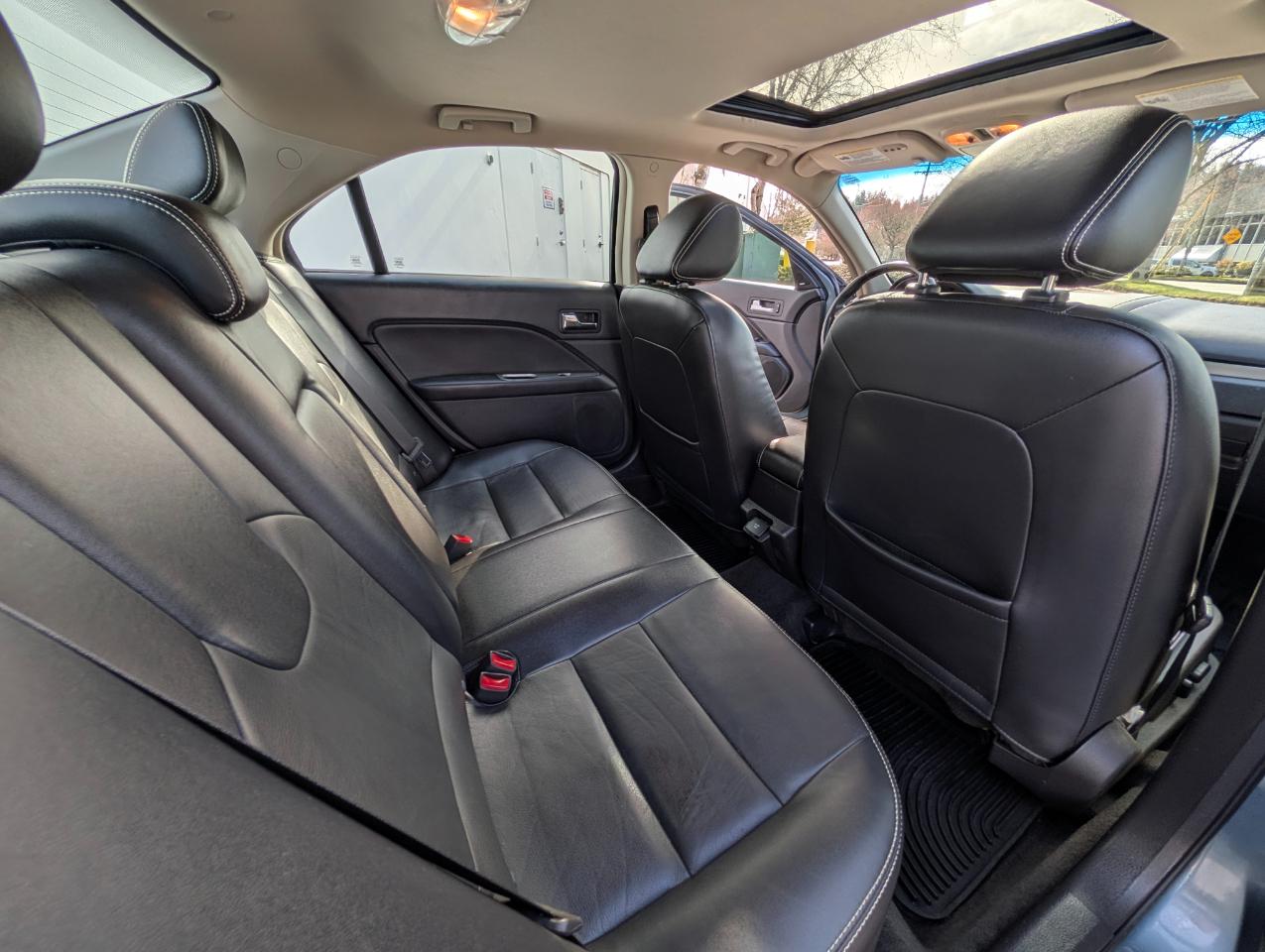 Ford Fusion Hybrid Sedan 2011