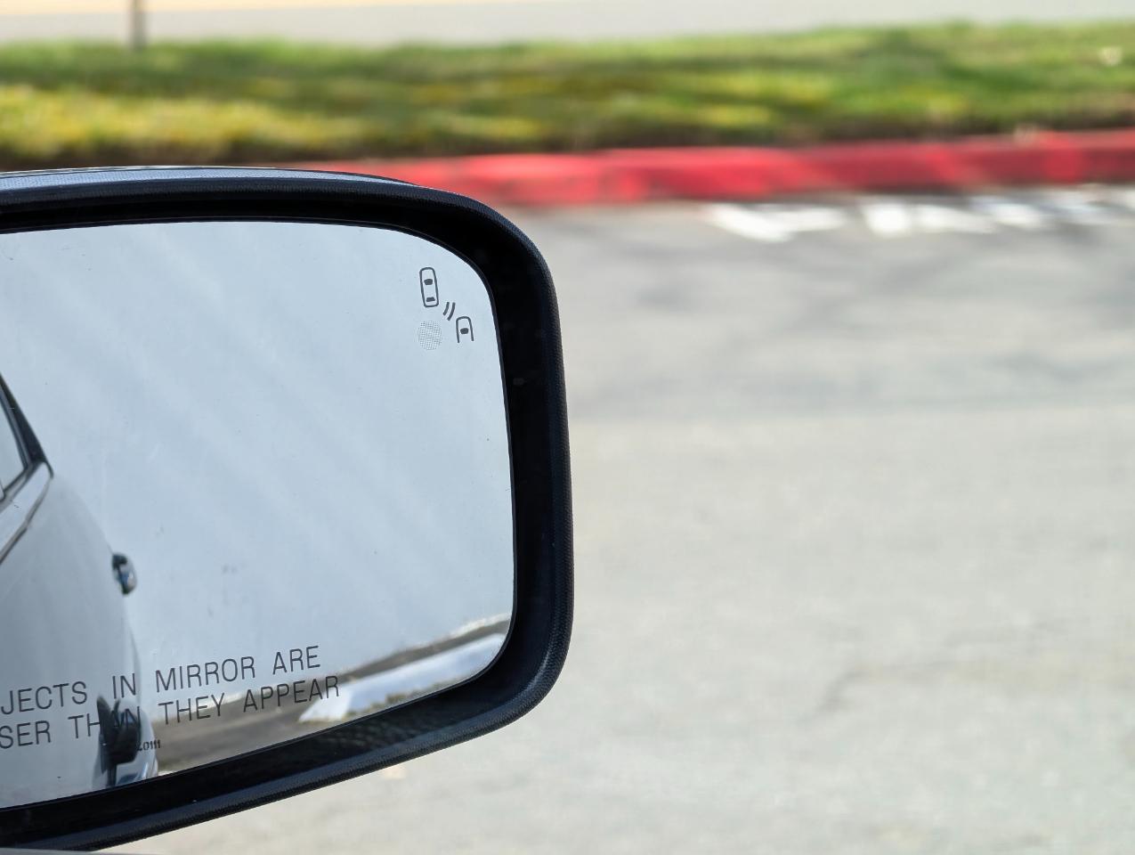 Ford Fusion Hybrid Sedan 2011