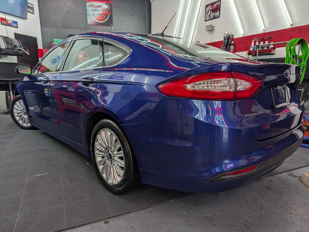 Ford Fusion Hybrid SE 2015