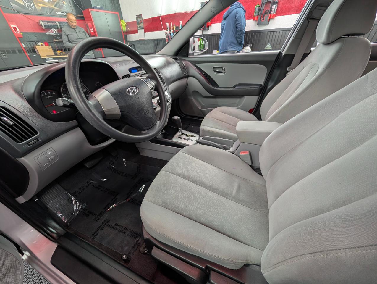 Hyundai Elantra SE 2010