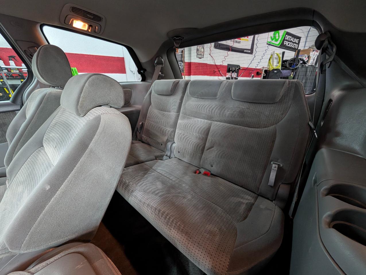 Toyota Sienna LE FWD 8-Passenger Seating 2007