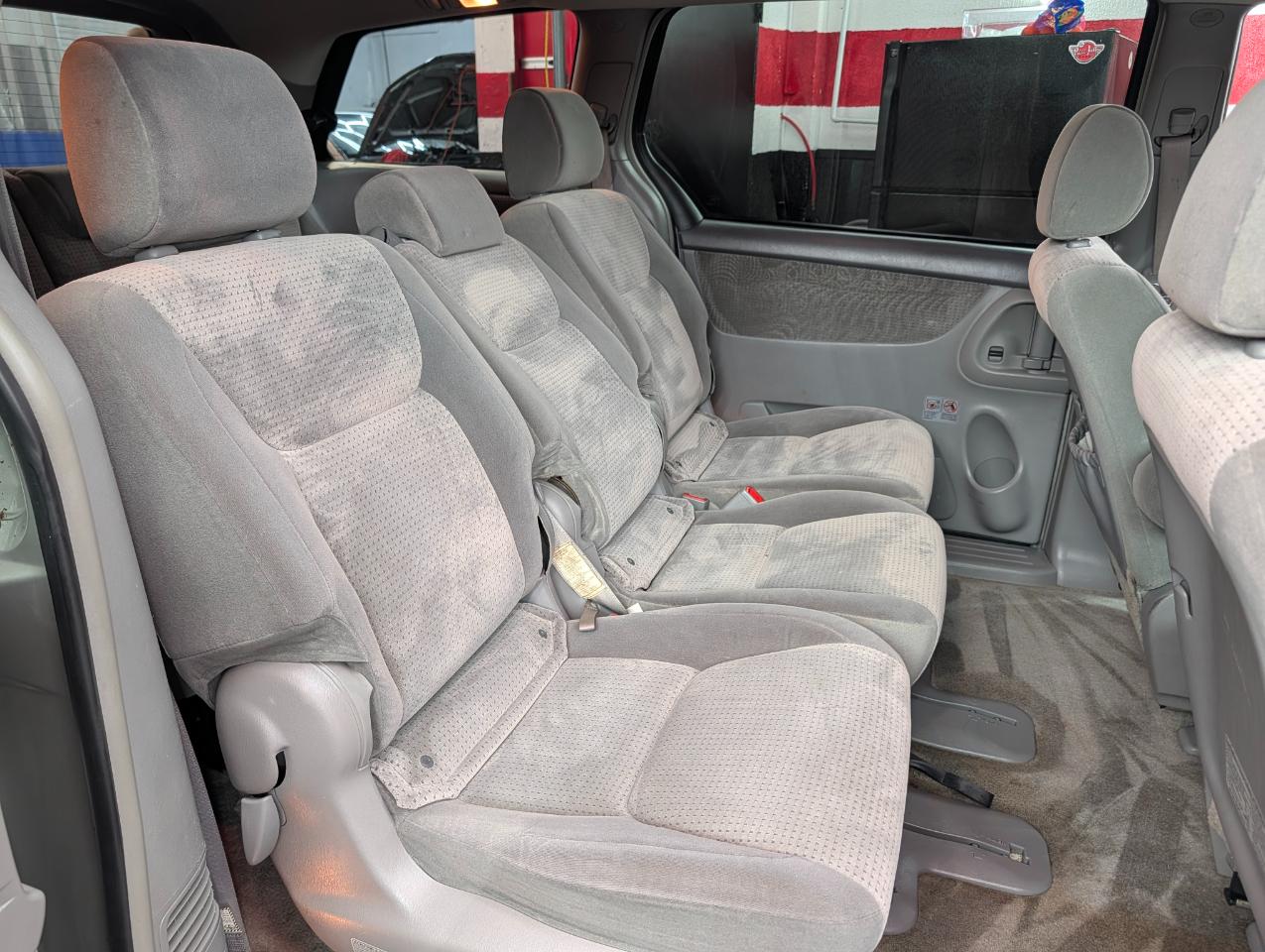Toyota Sienna LE FWD 8-Passenger Seating 2007