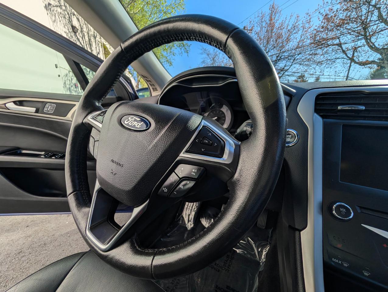 Ford Fusion Hybrid SE 2015