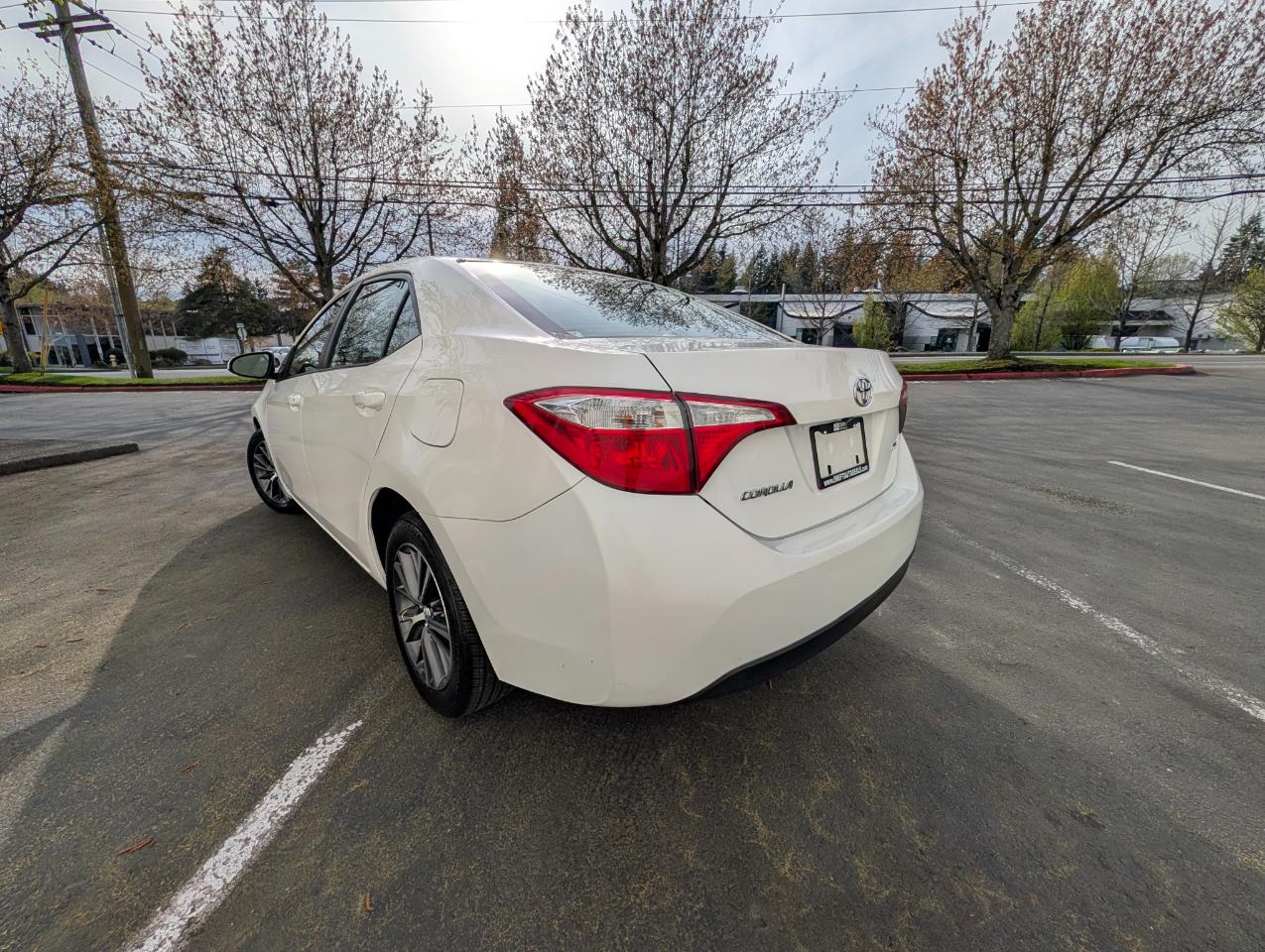 Toyota Corolla LE CVT 2016