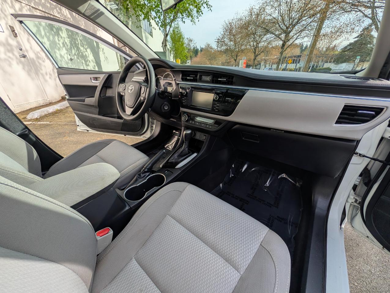 Toyota Corolla LE CVT 2016