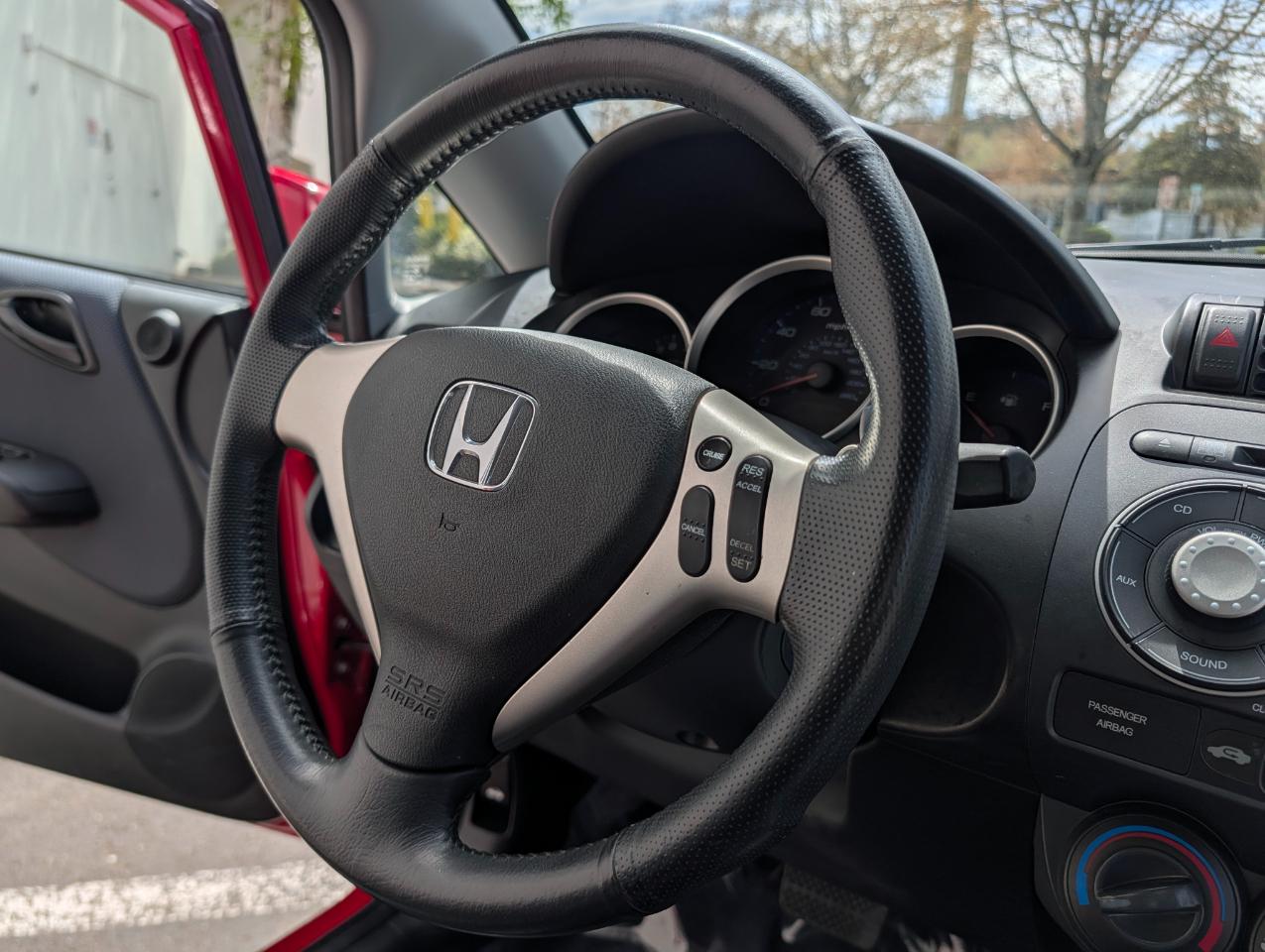Honda Fit Sport 5-Speed AT 2008