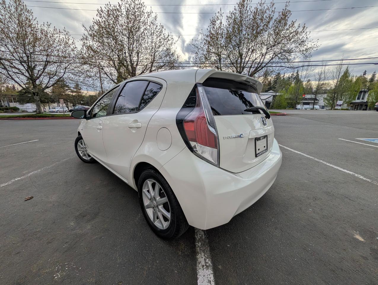 Toyota Prius c Four 2016