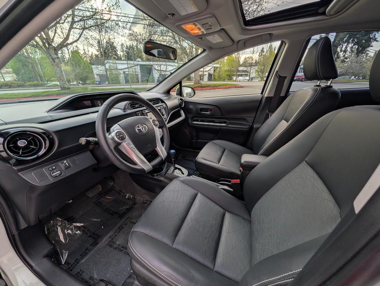 Toyota Prius c Four 2016