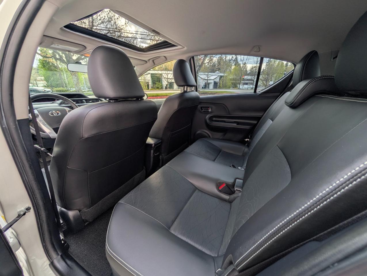 Toyota Prius c Four 2016