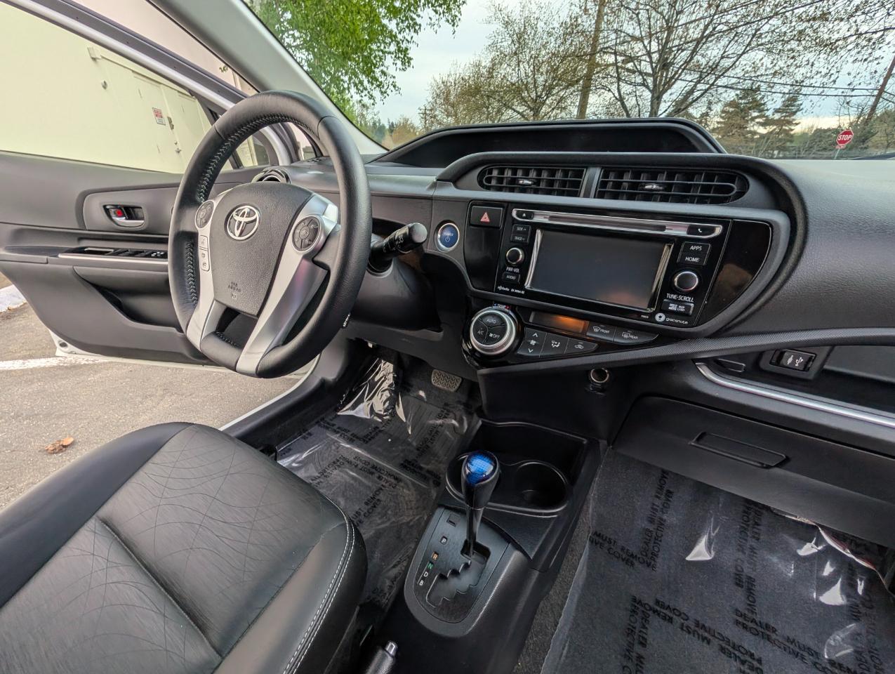 Toyota Prius c Four 2016