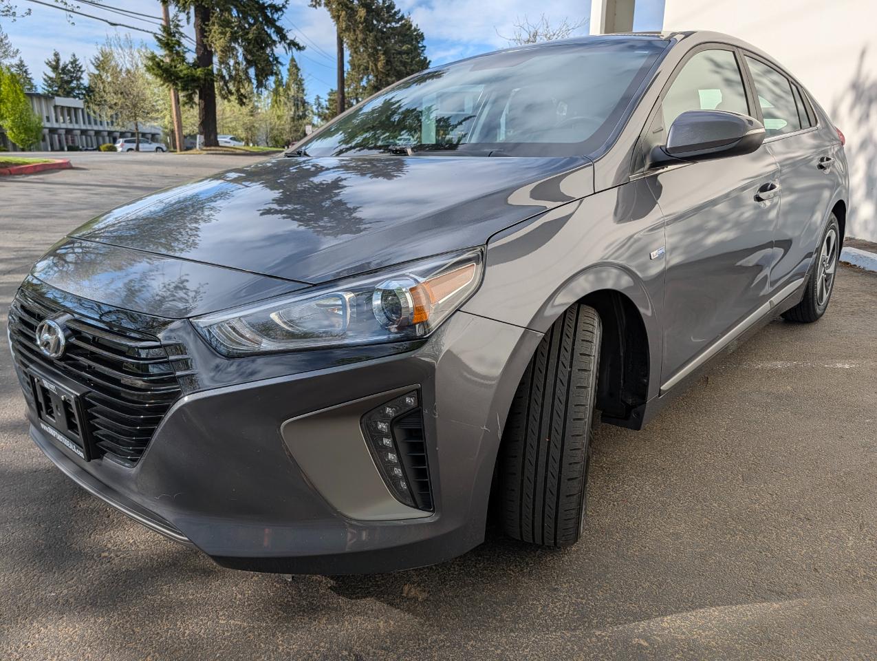 Hyundai Ioniq Hybrid Blue 2017