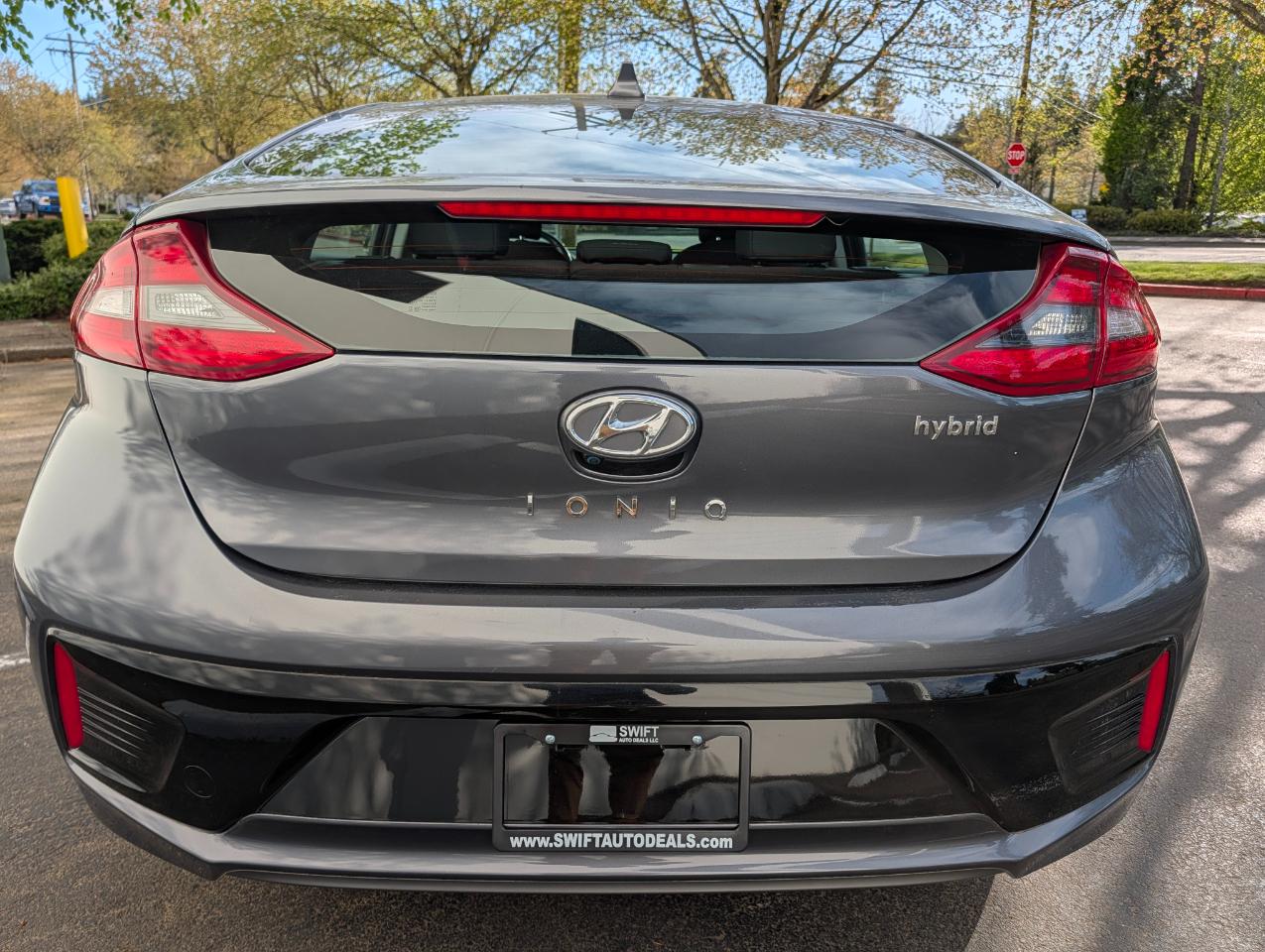 Hyundai Ioniq Hybrid Blue 2017