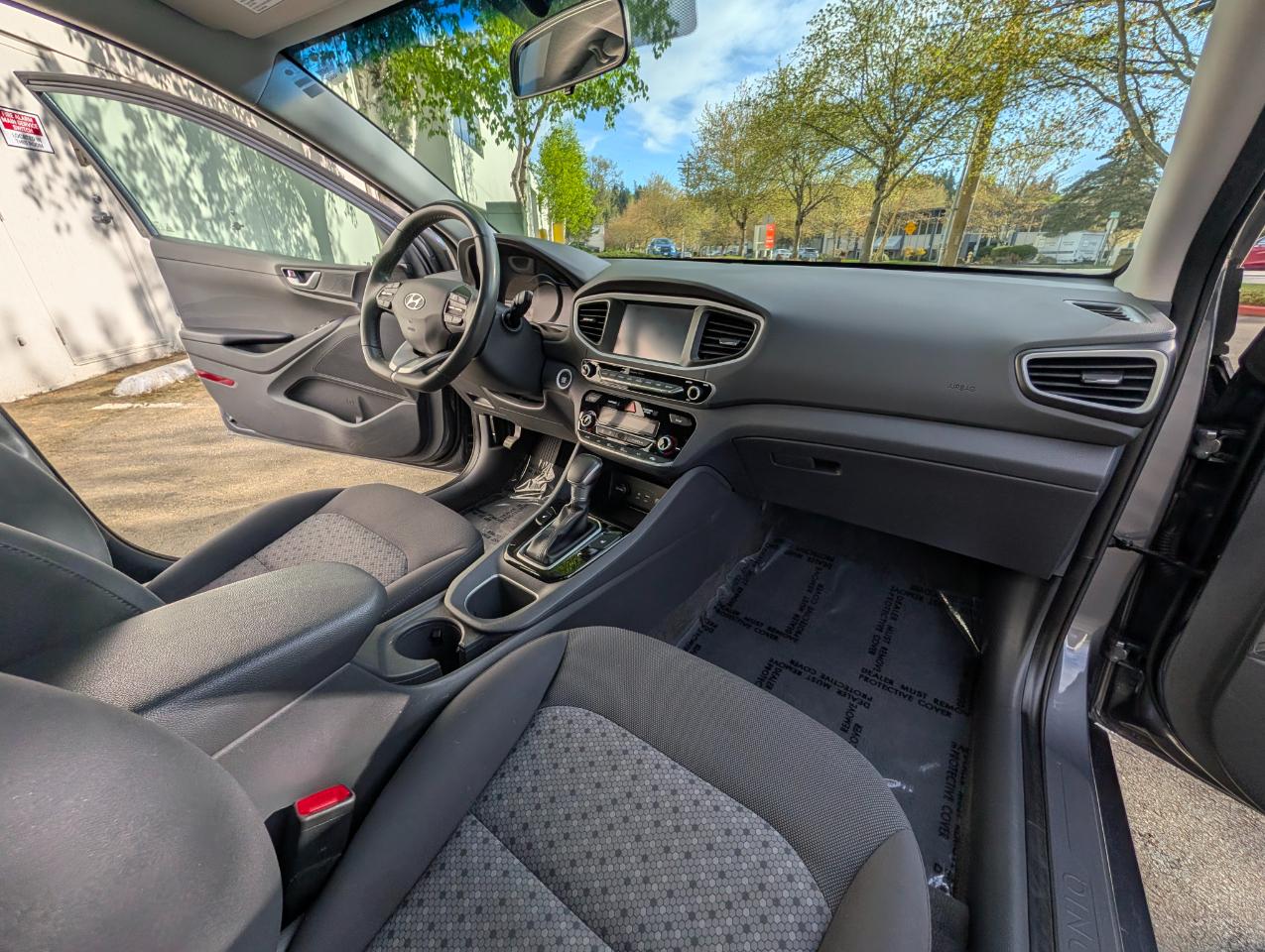 Hyundai Ioniq Hybrid Blue 2017