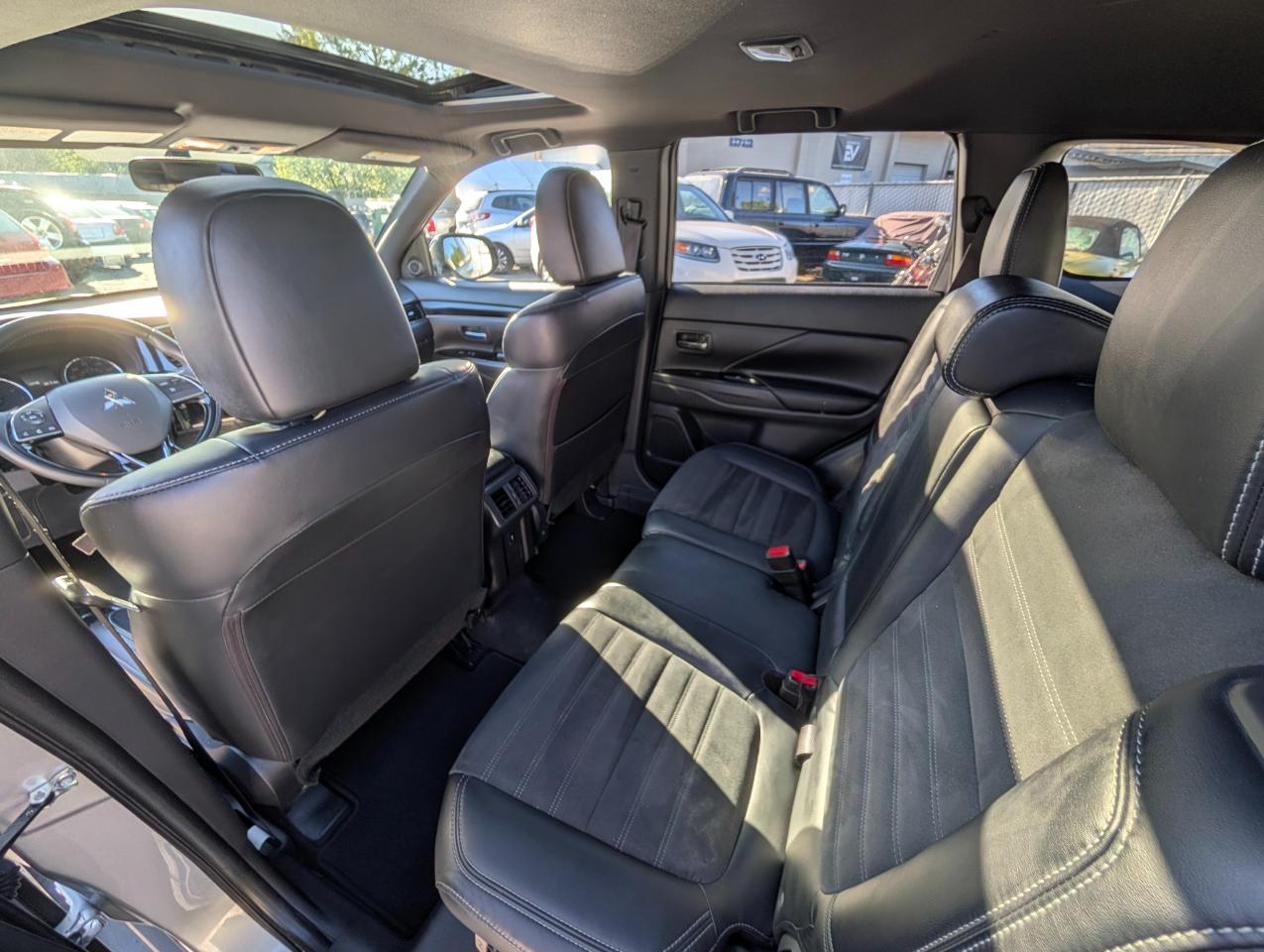 Mitsubishi Outlander SEL AWD 2019