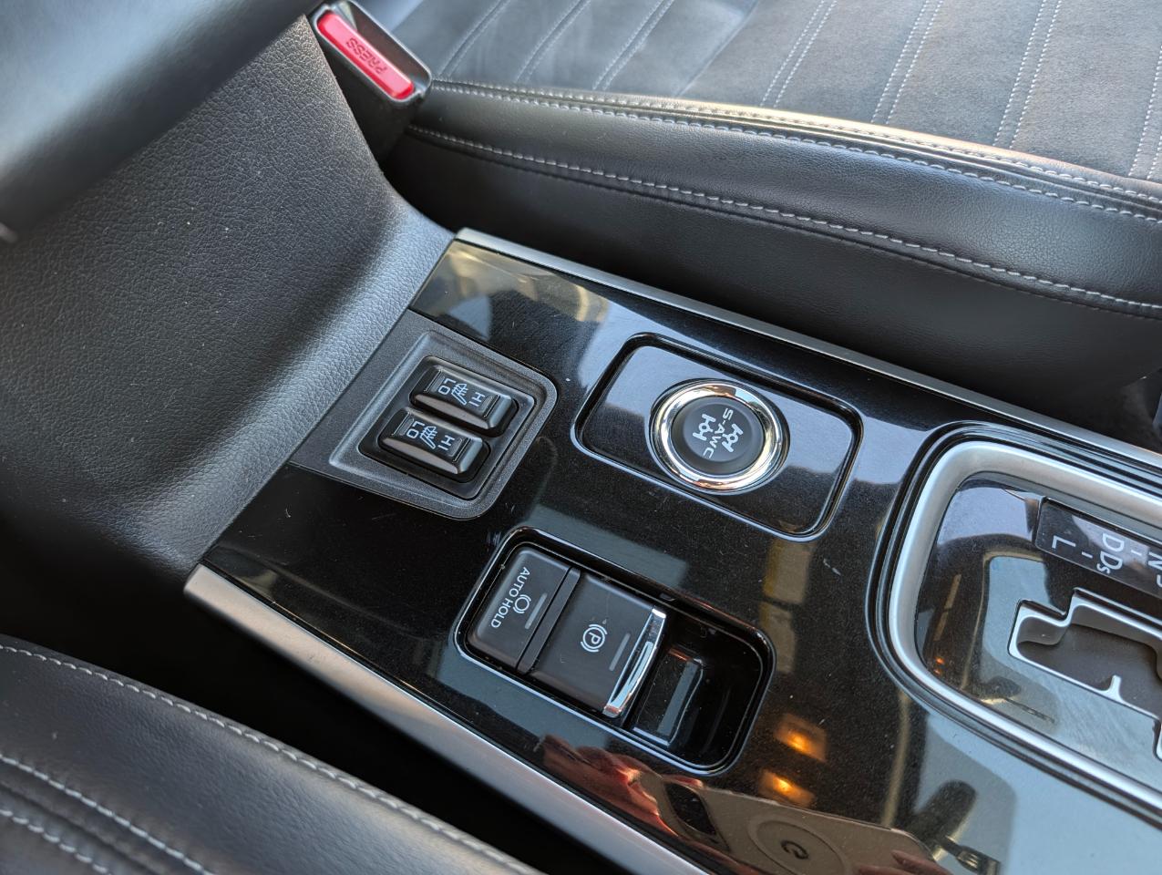 Mitsubishi Outlander SEL AWD 2019