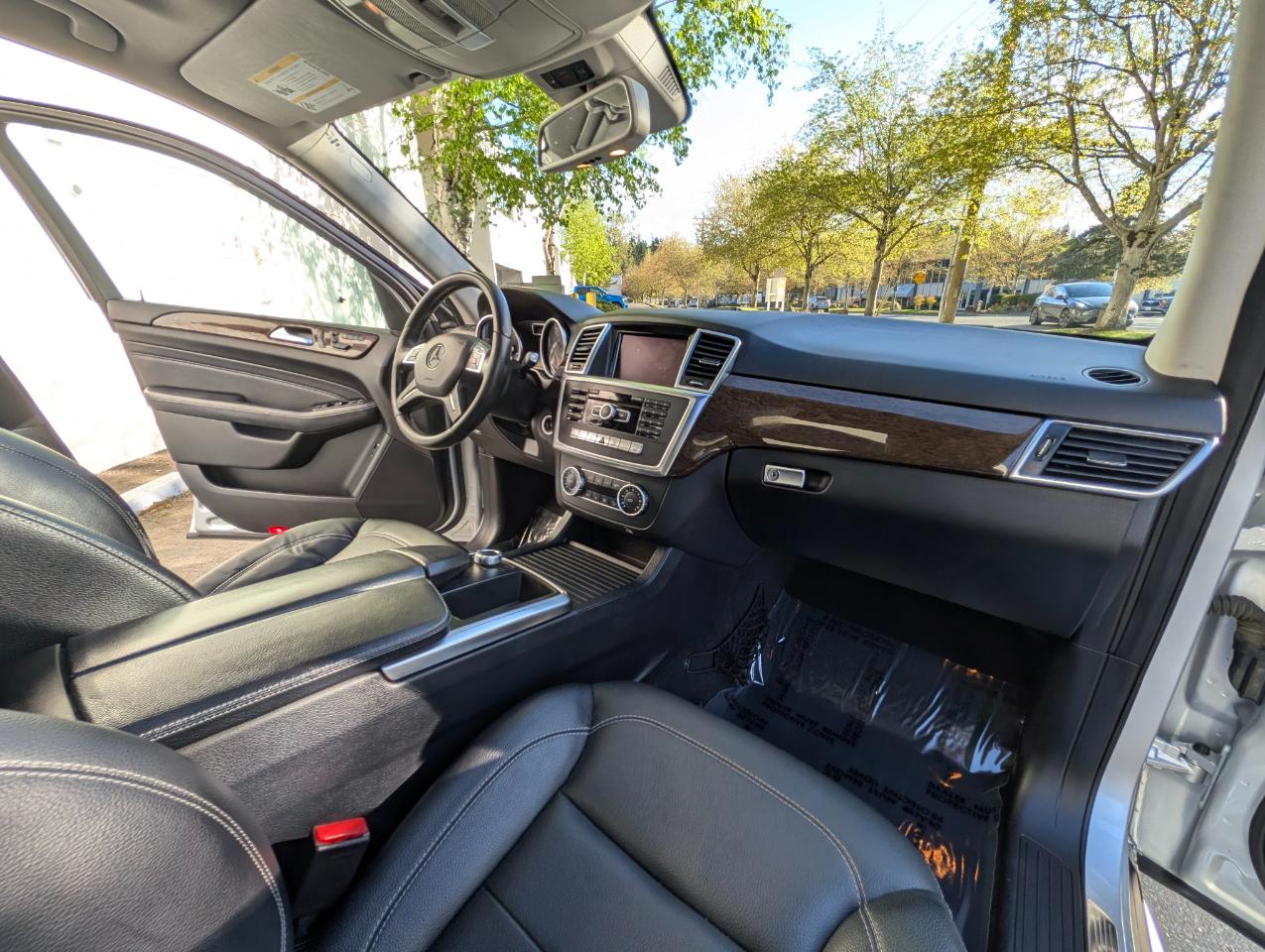 Mercedes-Benz M-Class ML350 4MATIC 2012