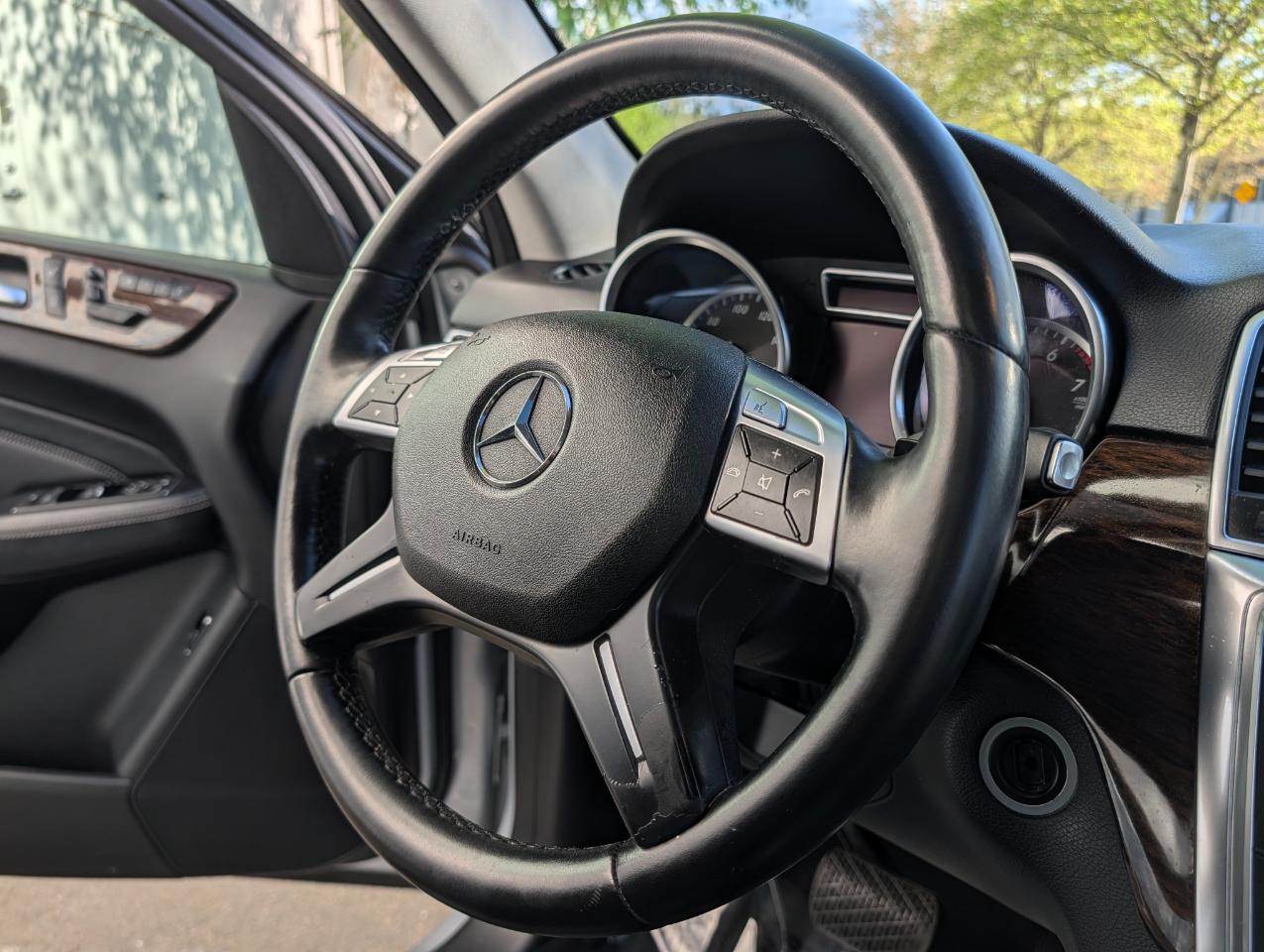 Mercedes-Benz M-Class ML350 4MATIC 2012